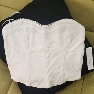 Kirolius White Strapless Crop Top